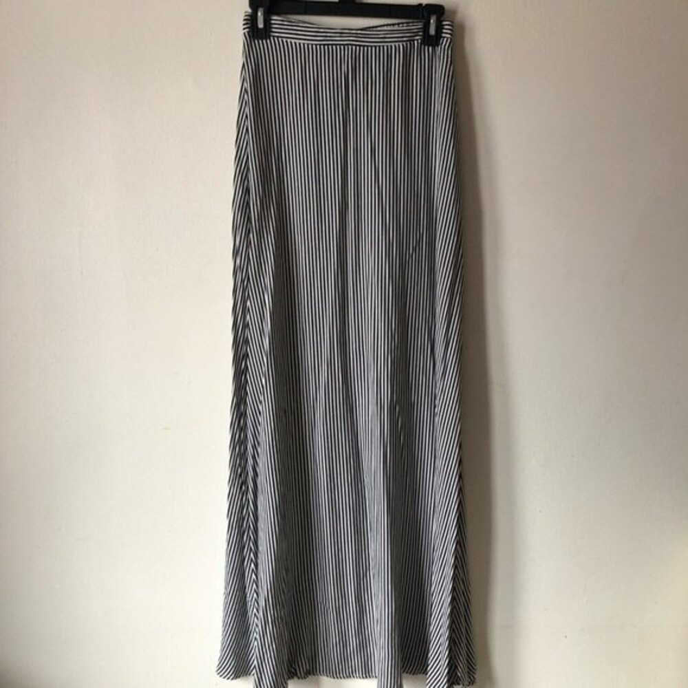 ❤️Aakaa Maxi Skirt Long Slits Black and White Striped Rayon Size S